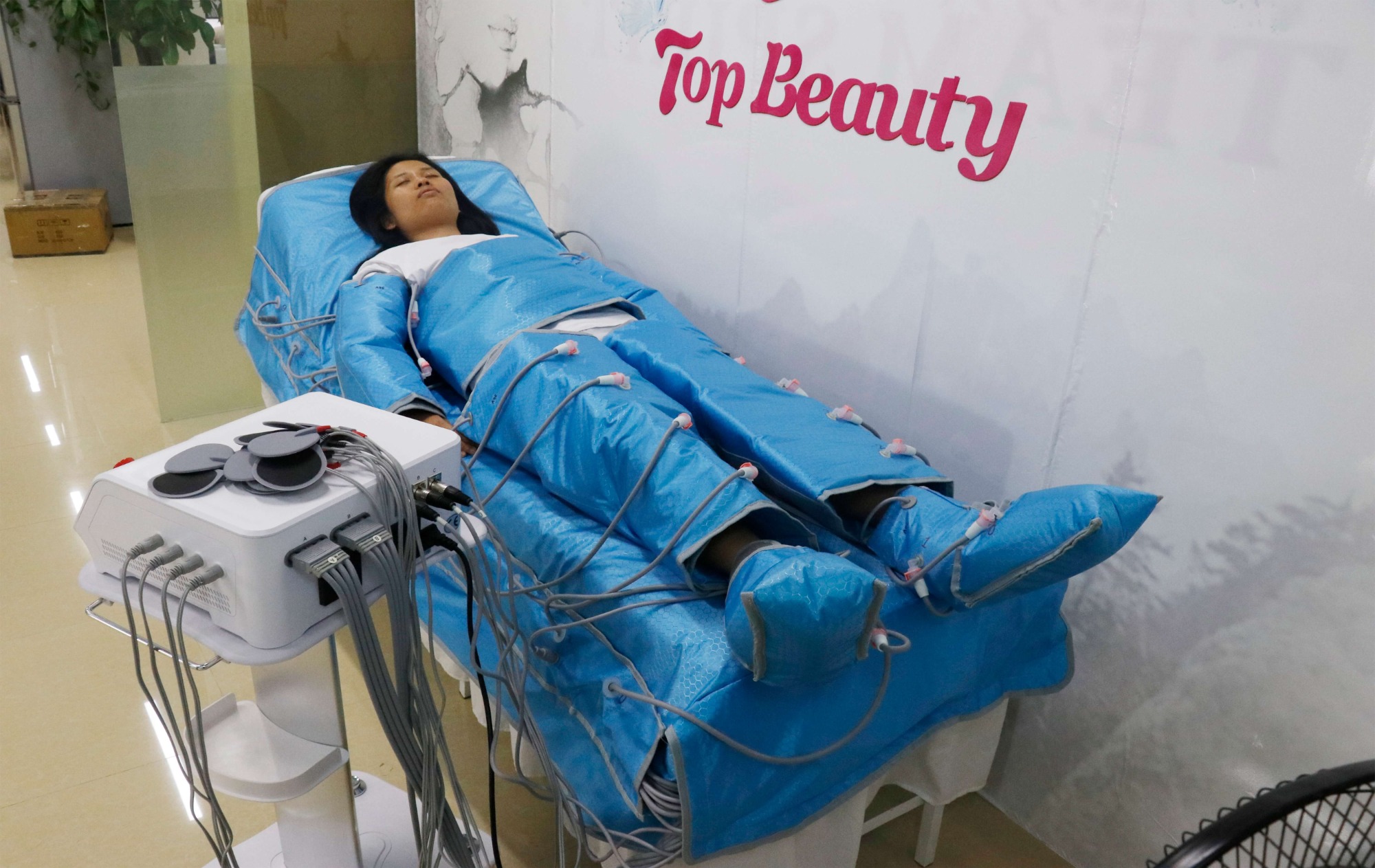 Professional 3 in 1 infrared pressotherapy EMS lymphatic drainage machine with blanket